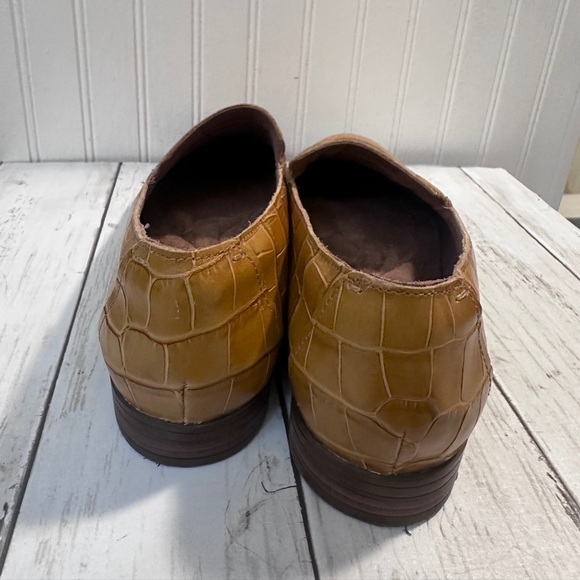 Rockport Women’s Total Motion Croc-Embossed Loafers Tan Leather Size 9 - Picture 9 of 15